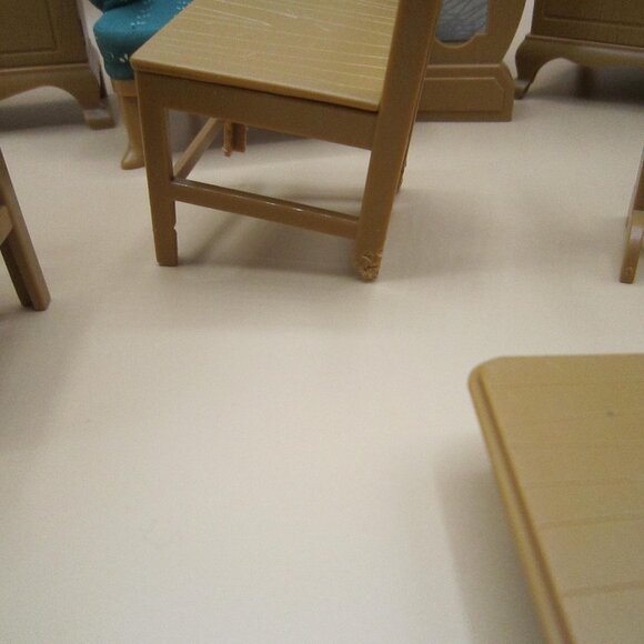 Madeline Old House In Paris Doll Furniture 11pcs. - Picture 6 of 16